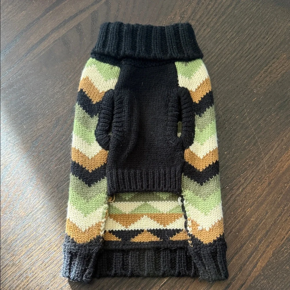 Really Nice Cable Knit and Chevron Dog Sweaters XS excellent quality